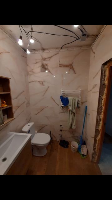 Ремонт санузла во вторичке. До натяжных потолков. Ремонт. Калининград.