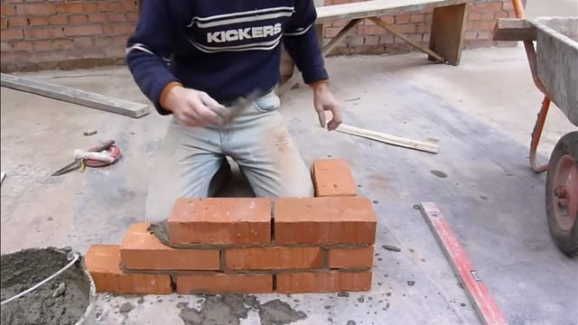 Кладка угла из красного одинарного кирпича
