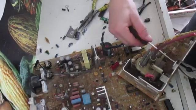 РАЗБОРКА ПЛАТ ОТ МОНИТОРА И ТЕЛЕВИЗОРА