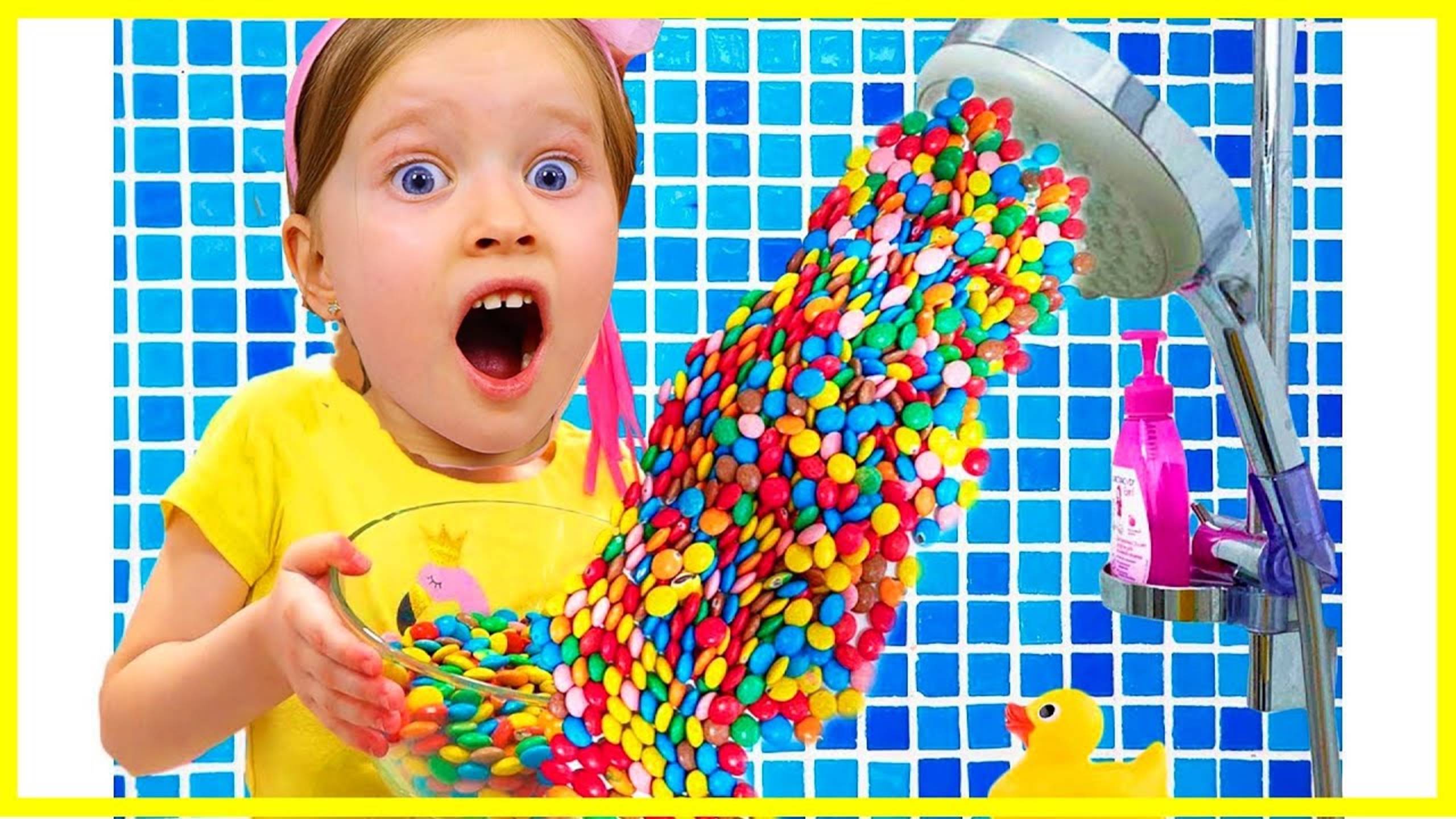 Забавные истории Миланы и её папы со сладостями и игрушками