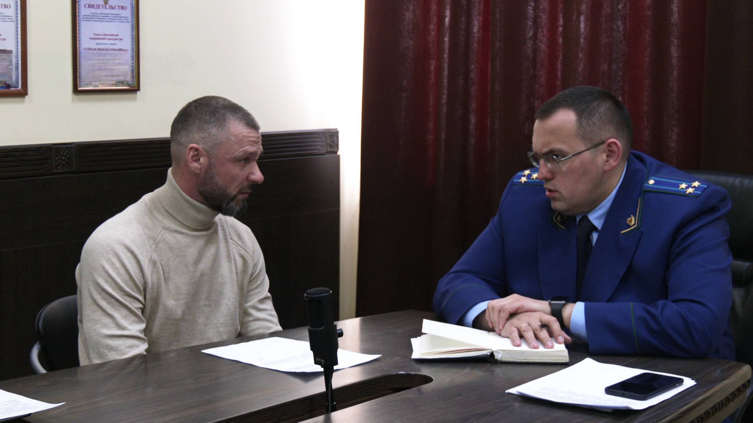 Прокуратура помогла найти работу участнику СВО, многодетному отцу из Ханты-Мансийска