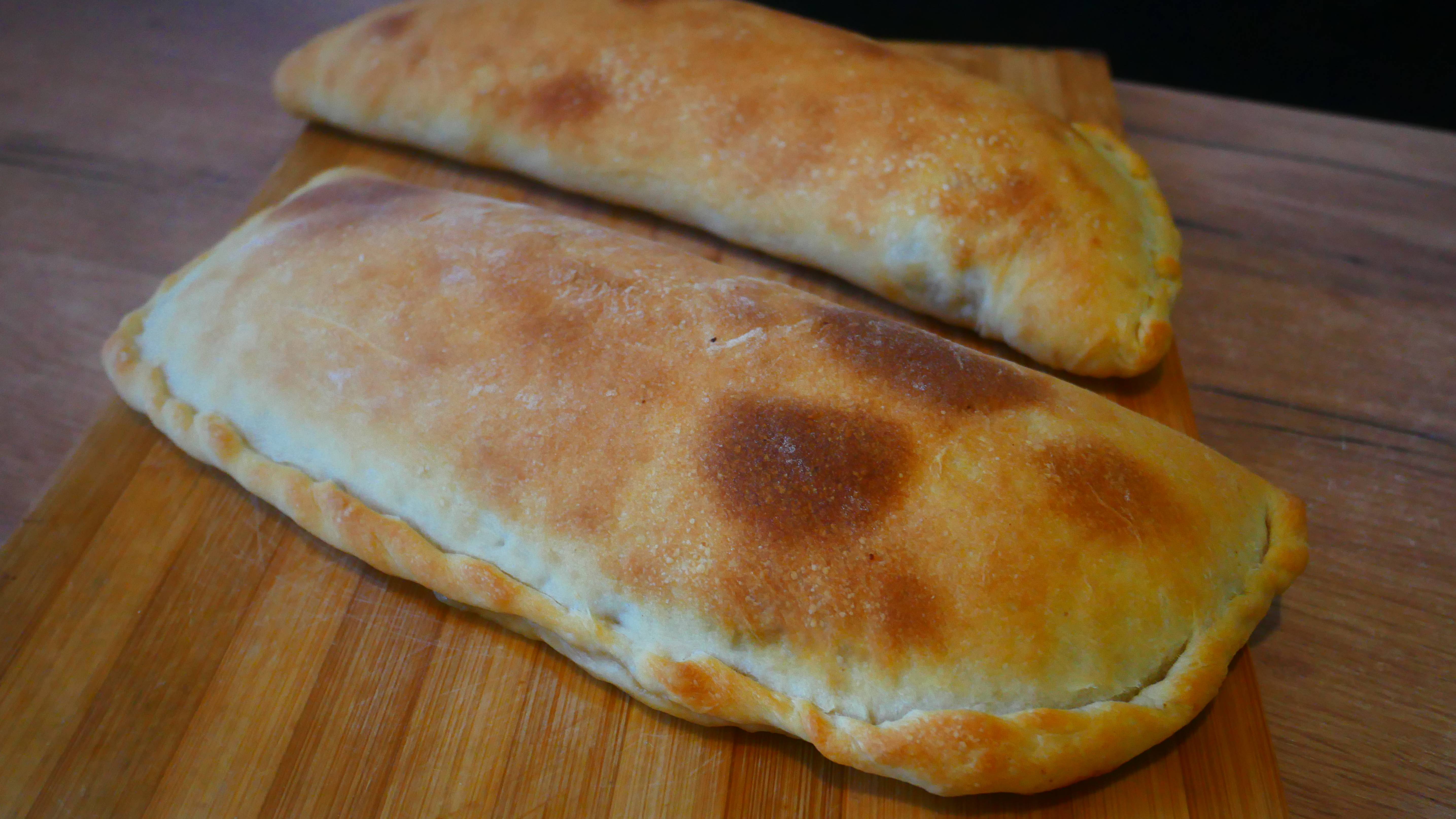 РЕЦЕПТ Кальцоне с Фаршем! 🍕 Закрытая Пицца, ВЗРЫВАЮЩАЯ ВКУС! 💣