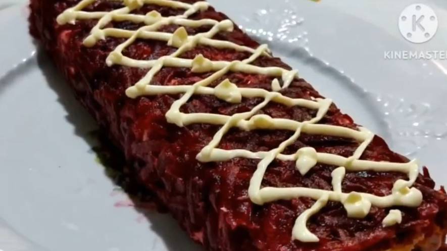 Селедка под шубой. Салат "Селедка под шубой" рулетом. Оригинальный салат на праздничный стол