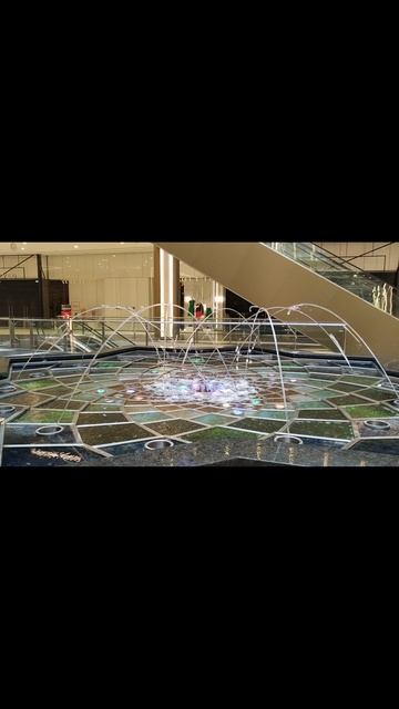 Фонтан на который можно смотреть бесконечно