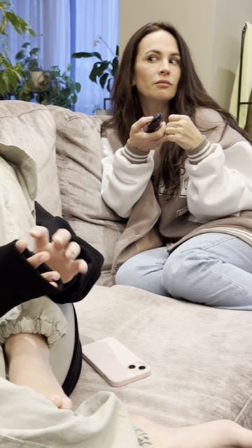 Что РОДИТЕЛИ делают ночью? Спалили!