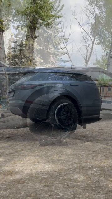 Range Rover Velar на примерке дисков в 20-ом диаметре