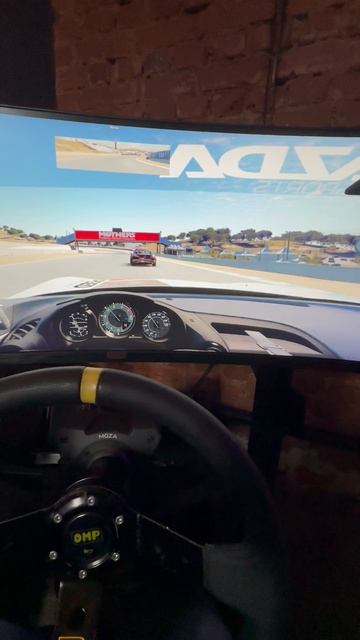 Катаем с сыном в клубе на трассе Laguna Seca!