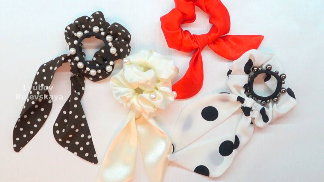 Гламурная резинка для волос Кроличьи ушки своими руками. Простой способ