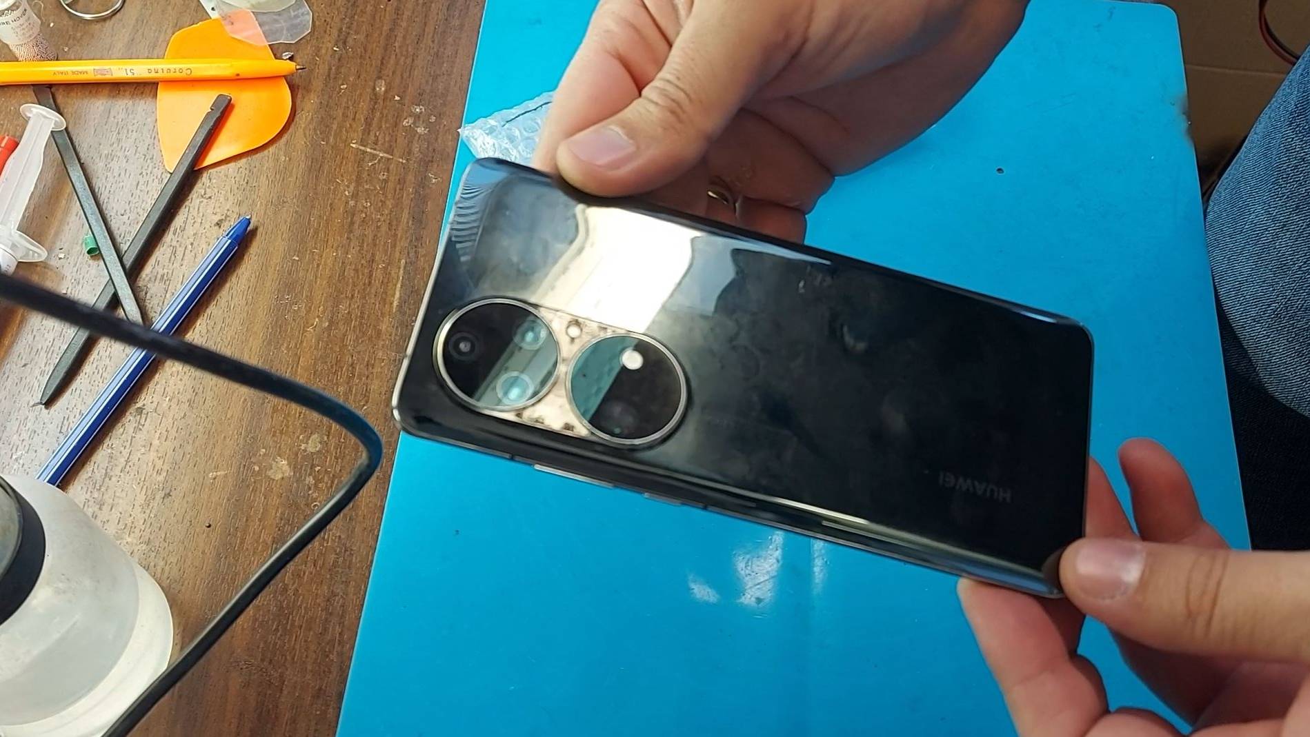 Сложный ремонт Huawei P50 Pro, Замена дисплея и ремонт коннекторов.