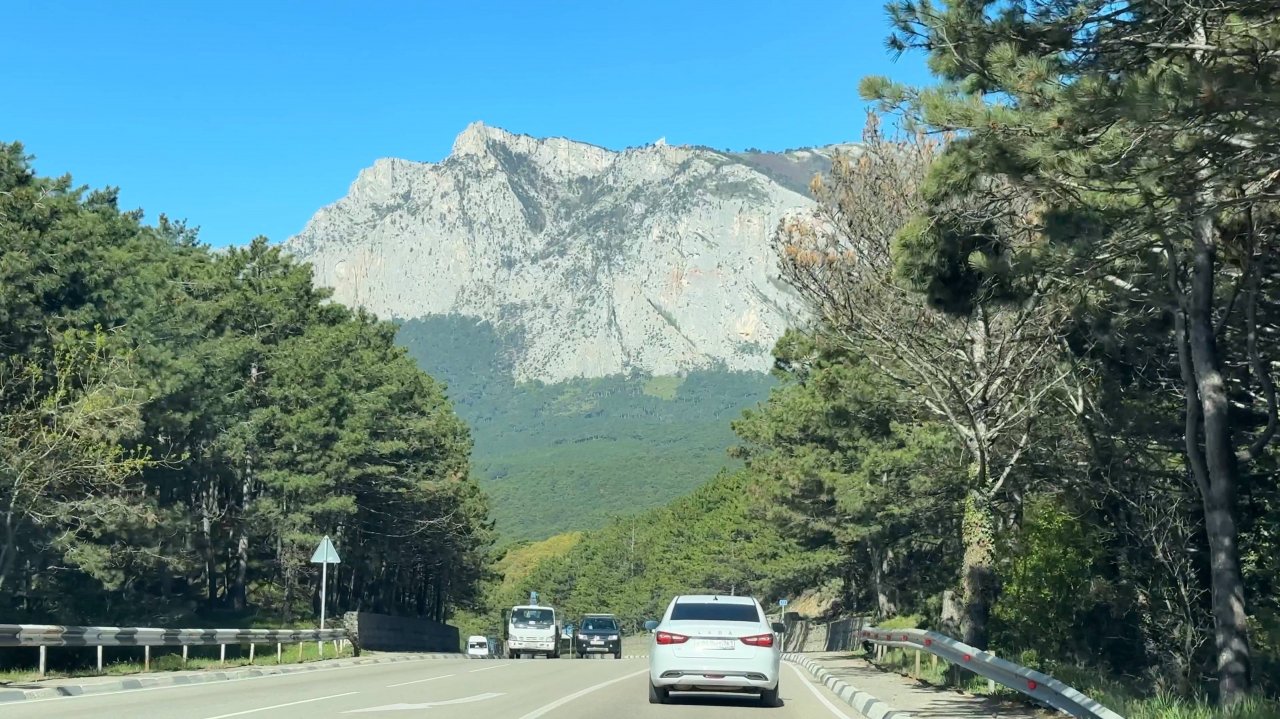 По Крыму на машине. Южнобережное шоссе от Ялты до Кацивели. Ай-Петри, Каракули-кая, Ат-Баш, Симеиз