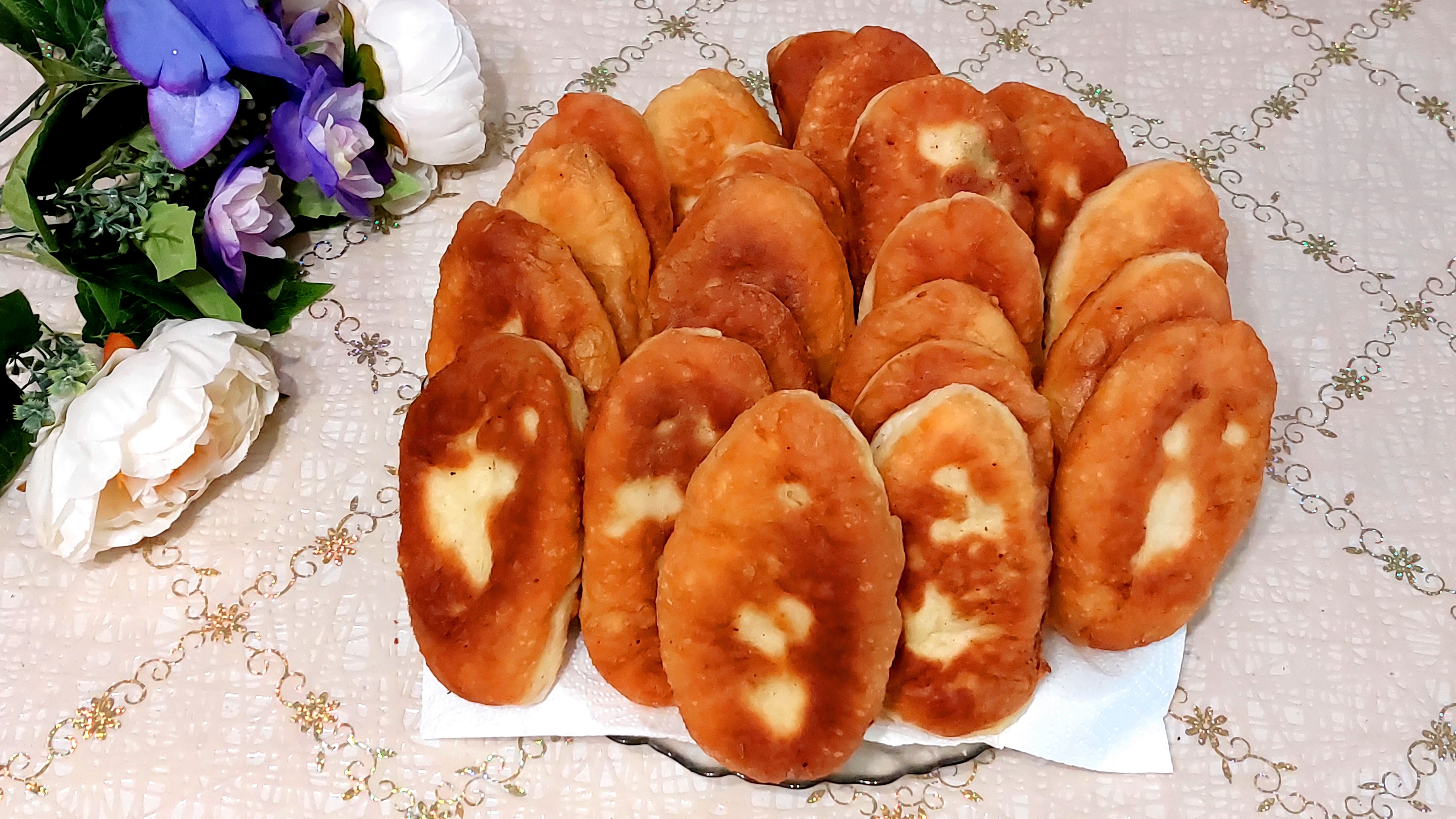 ВКУСНЫЕ ПИРОЖКИ ,ТЕСТО КАК ПУХ,КОТОРОЕ ДОЛГО НЕ ЧЕРСТВЕЕТ!😋👍