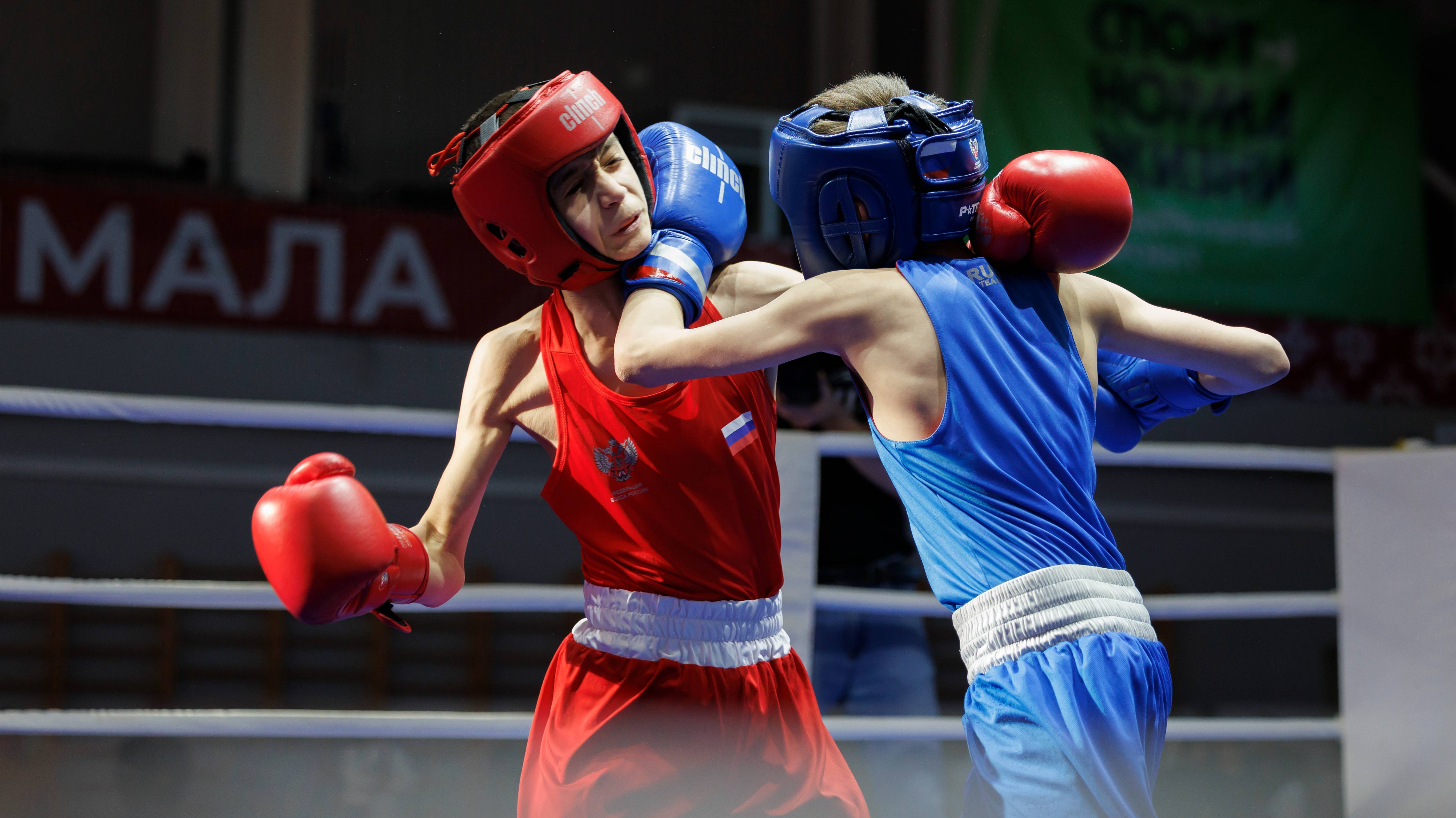 Сила, мужество, память: лучшие моменты турнира по боксу в Тарко-Сале