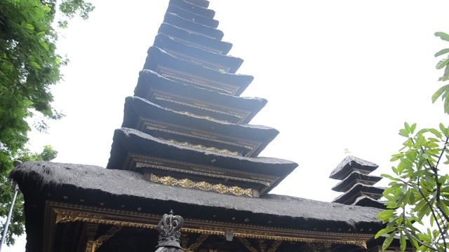 Писк летучих мышей в храме Гоа Лавах!