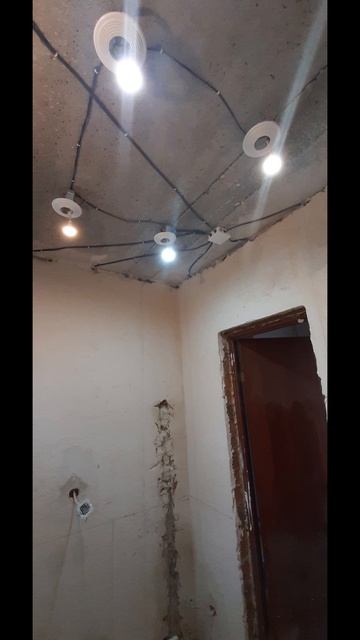 Ремонт санузла 4 м.кв. во вторичке. Электрика. Штукатурка стен. Ремонт Калининград.