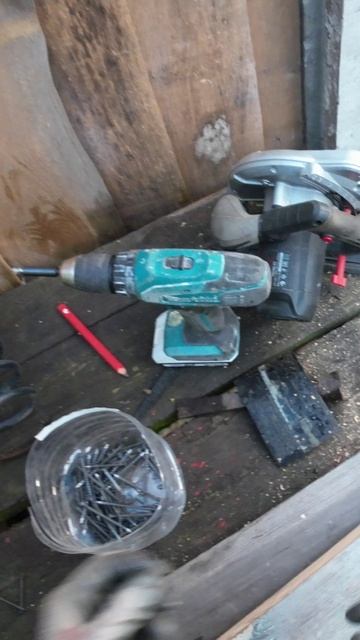 Новая затея. Основа кормушек для кур.