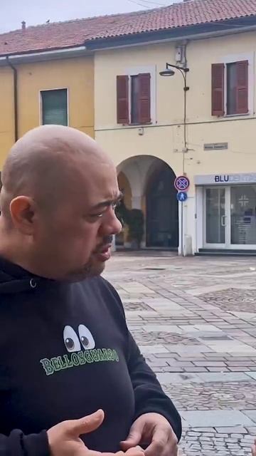 Выкатывает глаза на 19 миллиметров