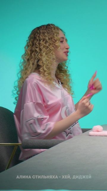 ЭТУ ПЕСНЮ СЛЫШАЛ КАЖДЫЙ #интервью #арамтв #песня #музыкальноешоу