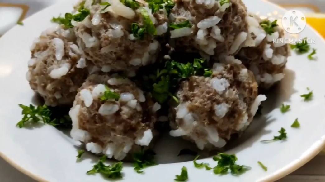 Фрикадельки с рисом из фарша. Рецепт фрикаделек из фарша. Простой рецепт