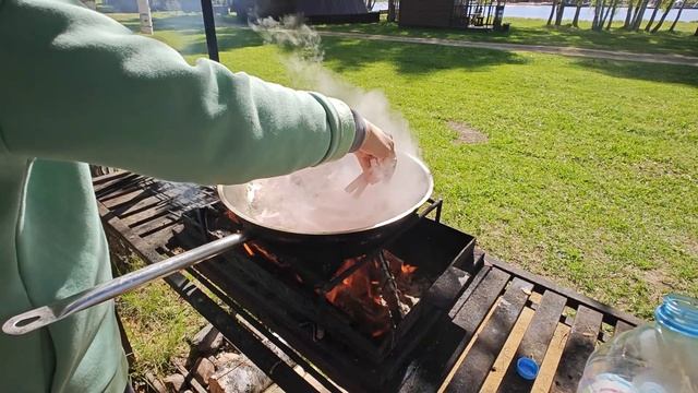 Завтрак И Минута молчания.. НА отдыхе. Турбаза на ВДХ..