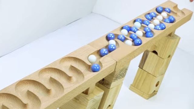 Машинки 🚘🚗🚗🚓🚓🚓🚑🚑🚔🚖🚙🛻🏎️ шарики🎈🎈🎈