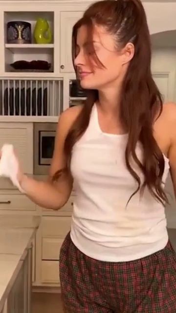 Ты сама не своя, когда голодна!