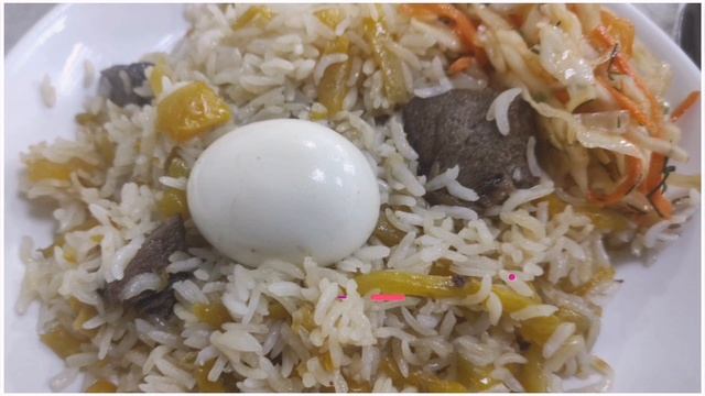 Кафе в городе Видное пробуем плов.