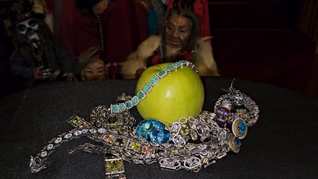 ДЕНЕЖНОЕ ЯБЛОКО ДЛЯ АДАМА...проводят дамы