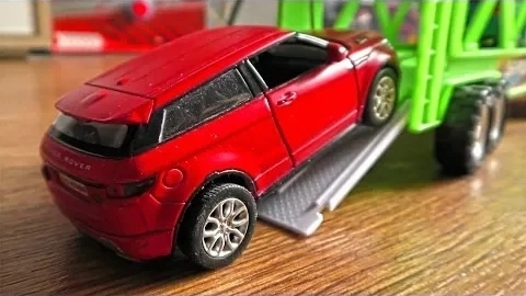 Игрушечная машинка Поиграйте с транспортным средством и автомобилями со стоянки