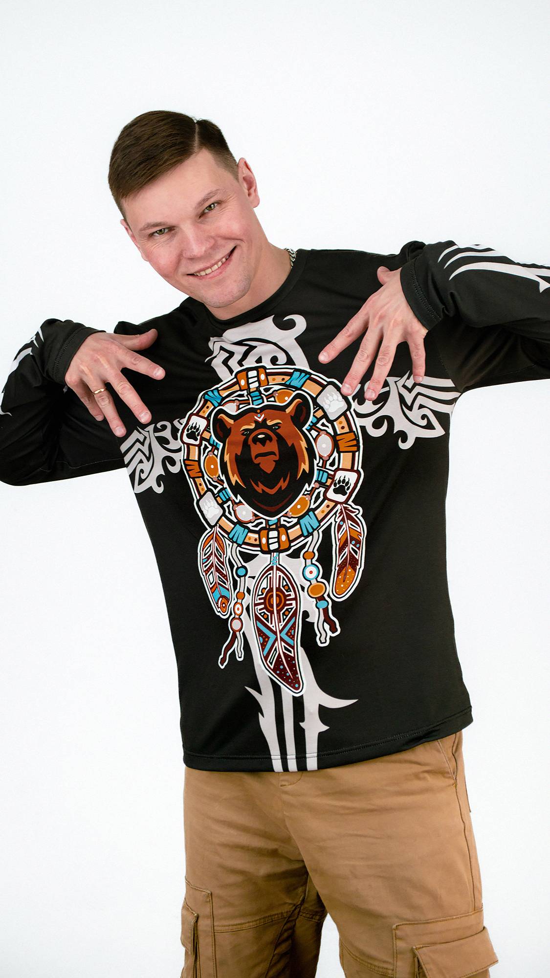 Лонгслив МЕДВЕДЬ В ЛОВЦЕ (черный)