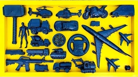 Чистка игрушечных гоночных автомобилей, мотоциклетного гоночного поезда, грузовика Molen, автобуса