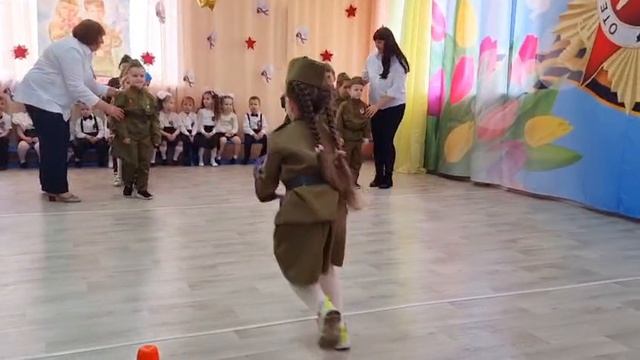 Физкультурный досуг "Салют, Победа!"