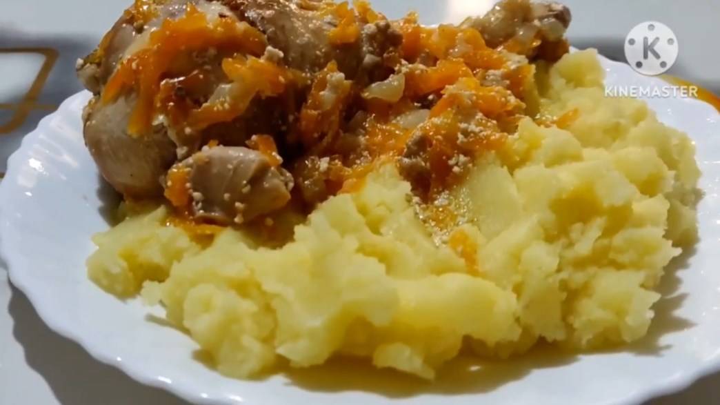 Курица в сметане с овощами. Курица в сметанном соусе