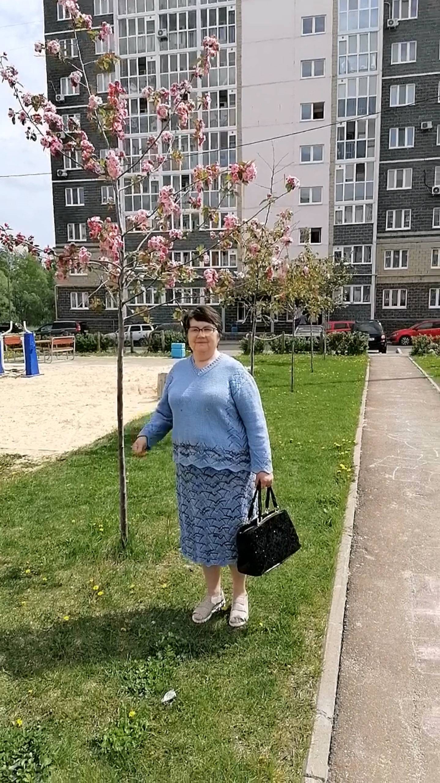 Мой костюм спицами проверку временем прошёл. Пряжа Ярн арт джинс.