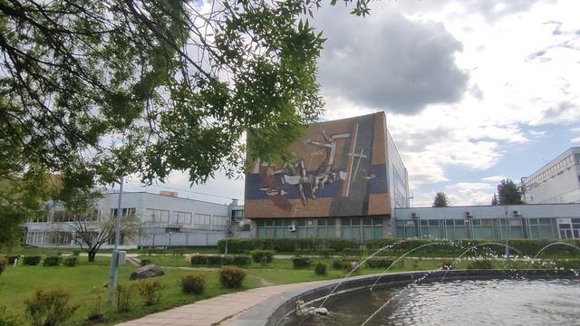 Релаксация у фонтана /  Достопримечательности города Дубна / #20