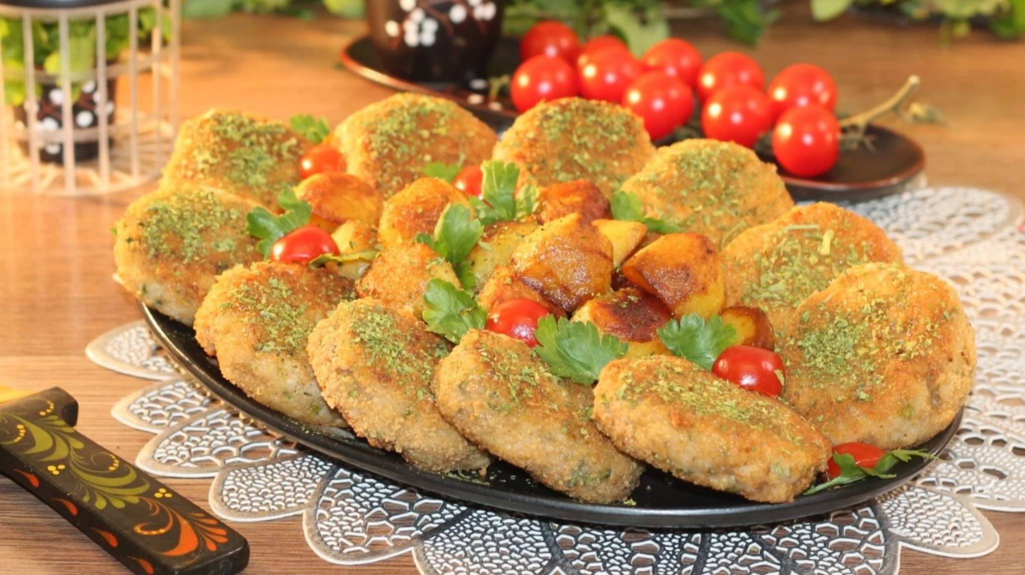 Сочные, нежные котлеты с добавлением картофеля