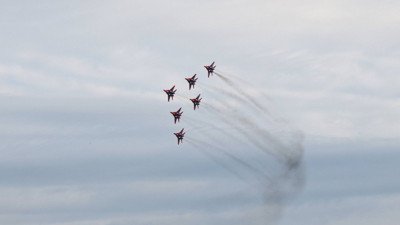 Пилотажная группа Стрижи. Авиашоу в Барнауле (Часть 2)