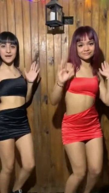 Девчонки зажигают