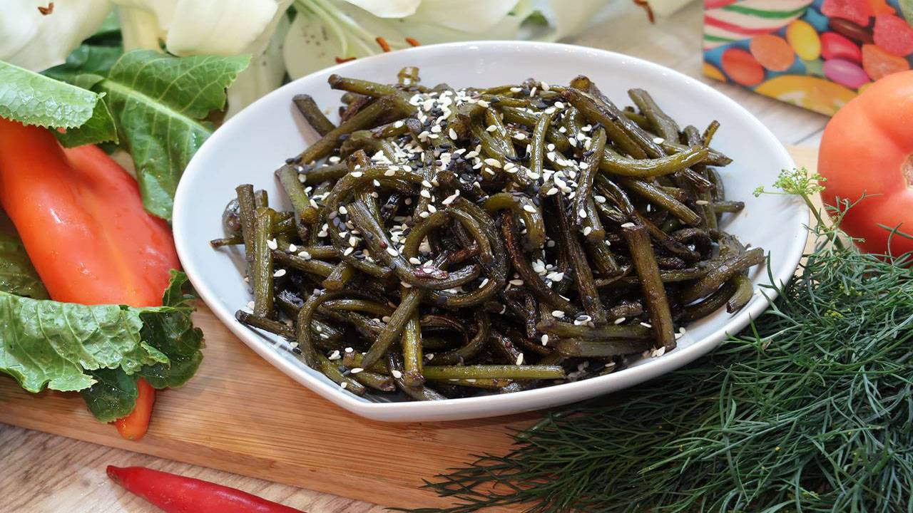 Жареные Стрелки Чеснока С Кунжутом