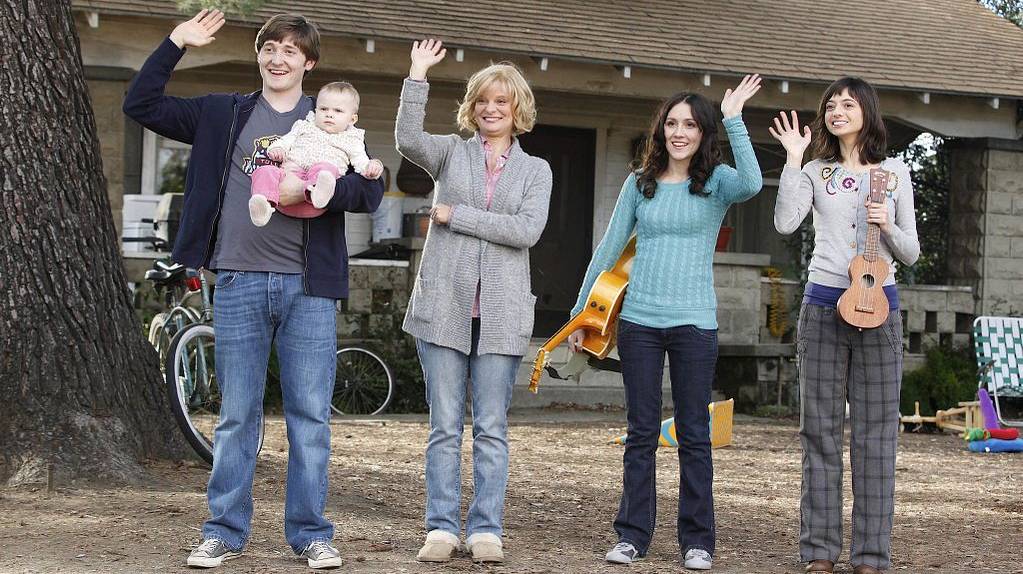 Сериал Воспитывая Хоуп - 1 сезон 16 серия / Raising Hope