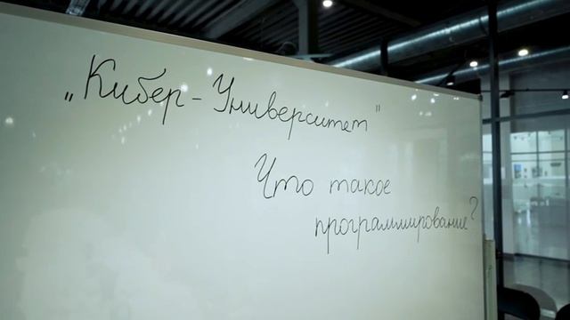 Мы выше политики. Мы за культуру, за факты.
