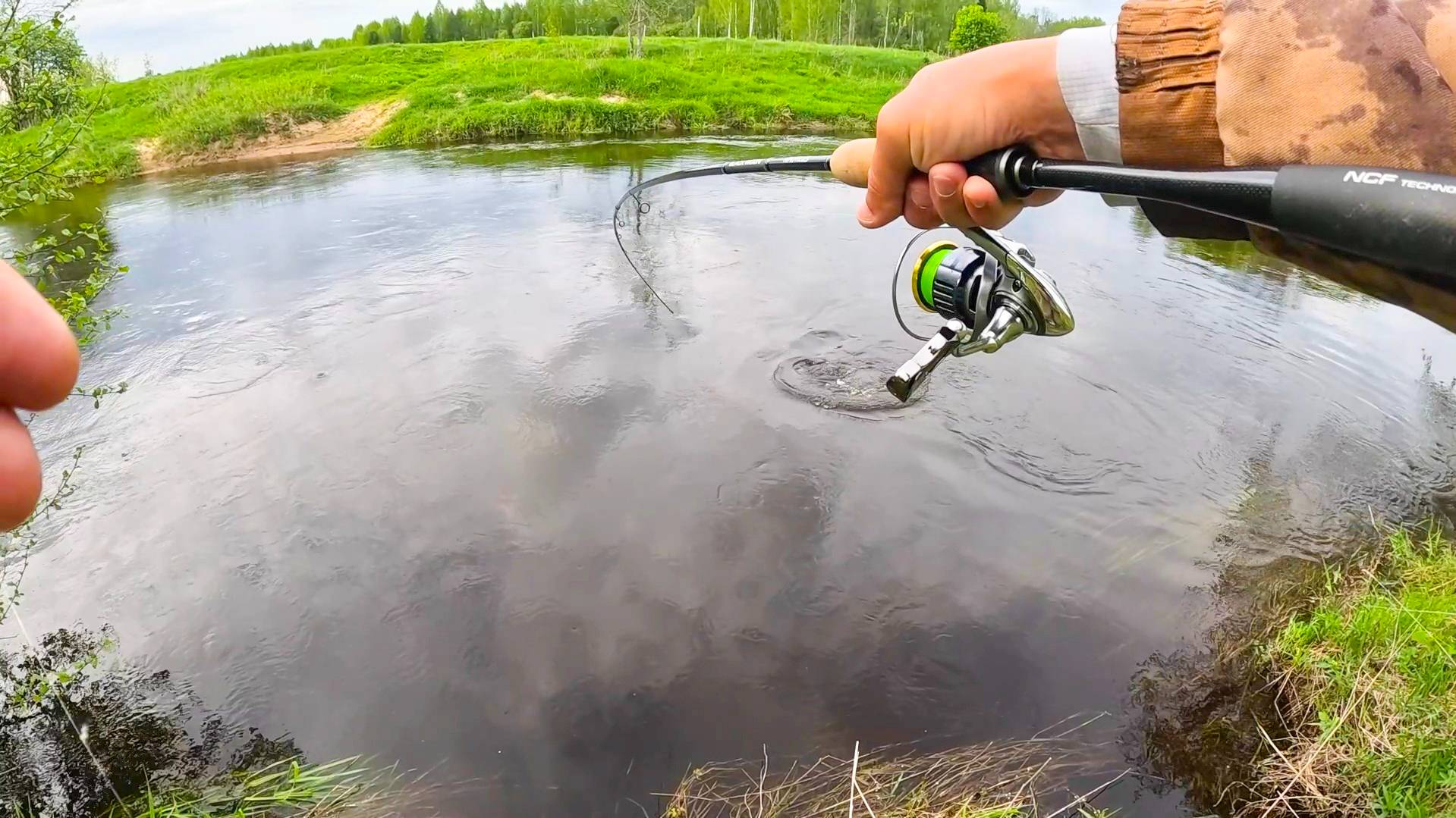 ДА КТО ТЫ ТАКОЙ! ПОЧЕМУ НЕ ПОДЫМАЕШЬСЯ! Рыбалка на спиннинг в 2025