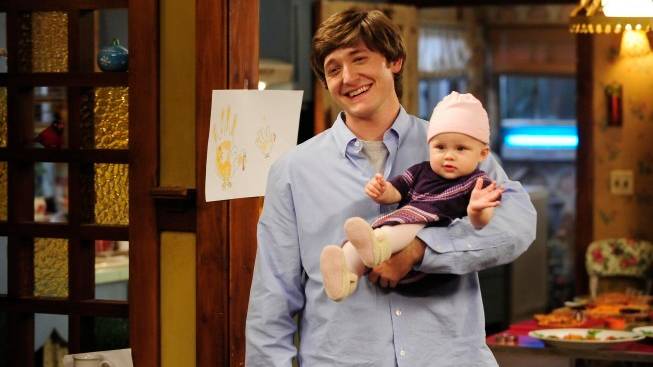 Сериал Воспитывая Хоуп - 2 сезон 19 серия / Raising Hope