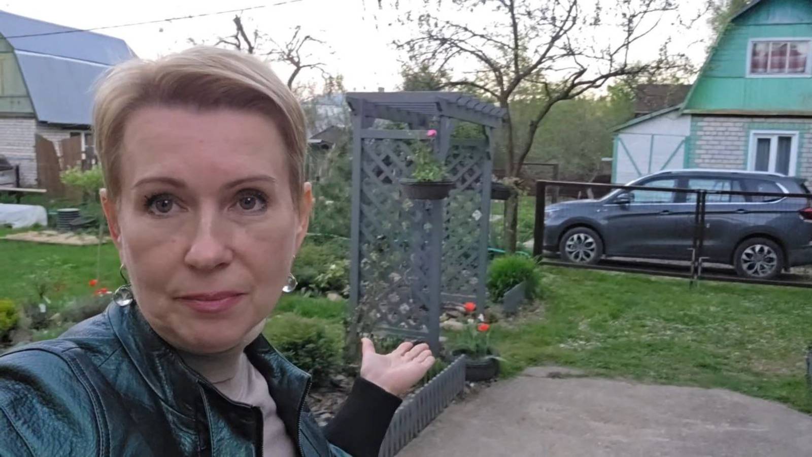 22 мая дача | Жадность фраера сгубила | Может ну ее - ежевику? | Прощание со сливой