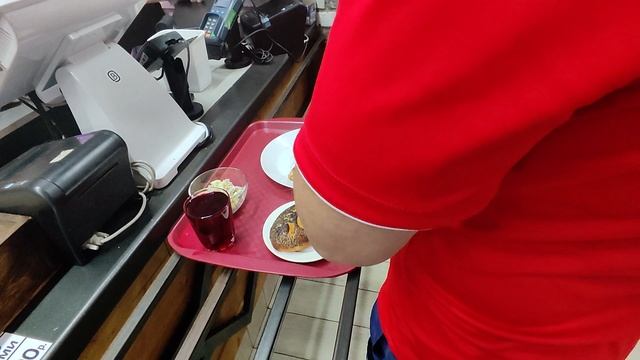 Сочи Лазаревское поесть недорого у моря, столовая Бристоль Сочи Лазаревское цены