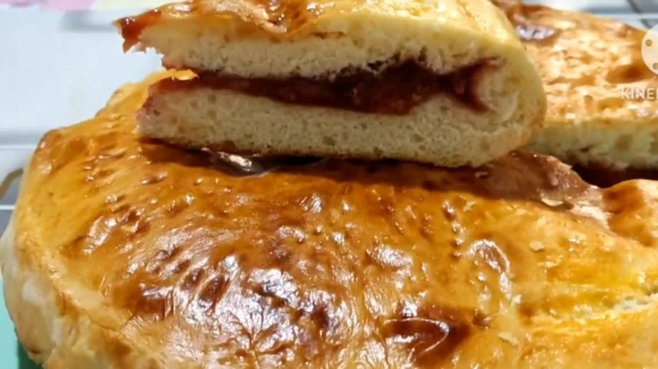 Тесто для пирога. Пирог с начинкой в духовке. Пирог с клубникой