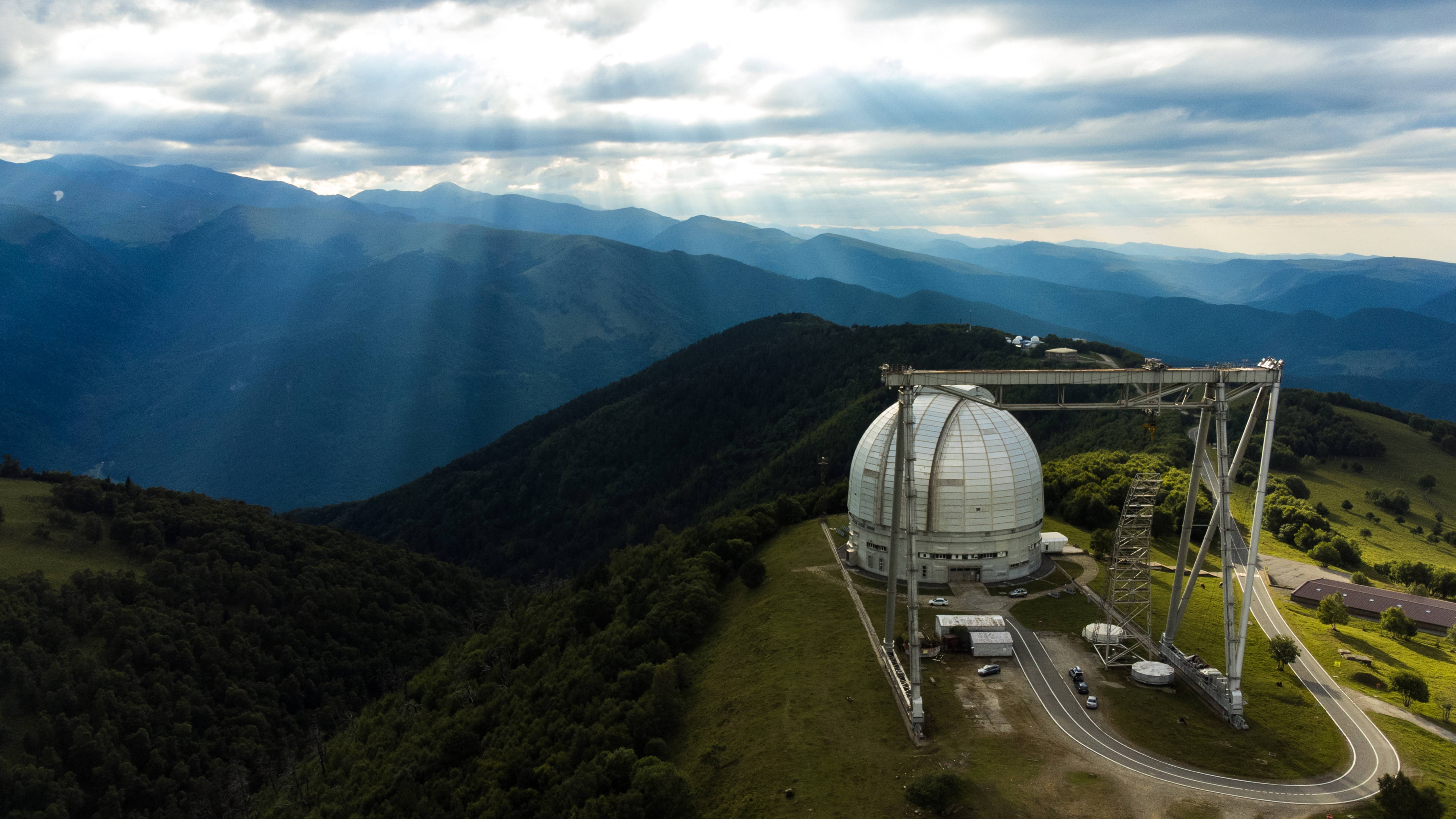 Большой телескоп альт-азимутальный в Нижнем Архызе | Карачаево-Черкесия