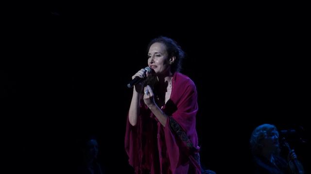 СЕРБСКАЯ АКТРИСА ИВАНА ЖИГОН ЧИТАЕТ "СКИФЫ" АЛЕКСАНДРА БЛОКА