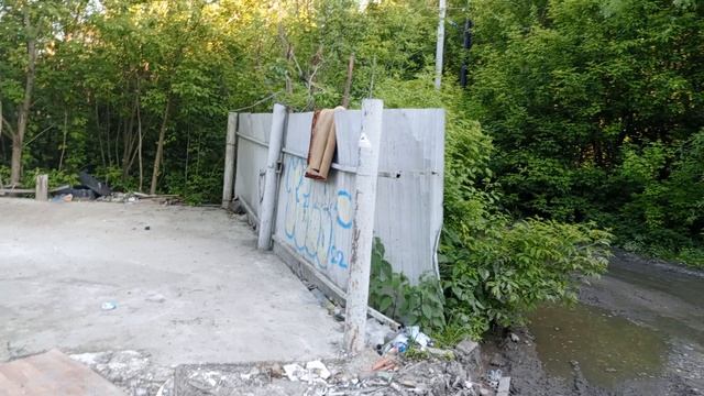 Полная мусорка безобразие