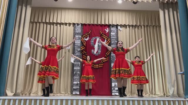 Песни военных лет. Деревня Емишево. Тутаевский район. Ярославская область. День Победы.