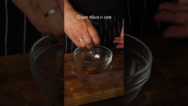 Фиш-энд-чипс по-британски с маринованными огурцами | Хрустящий рецепт дома